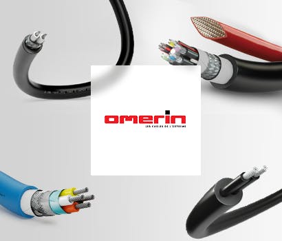 Logo du groupe Omerin devant des cables